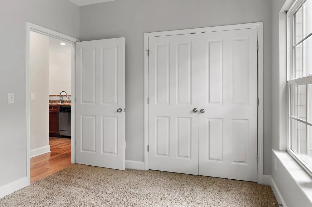 8221 Lenox Creekside Dr #10 Antioch, TN 37013