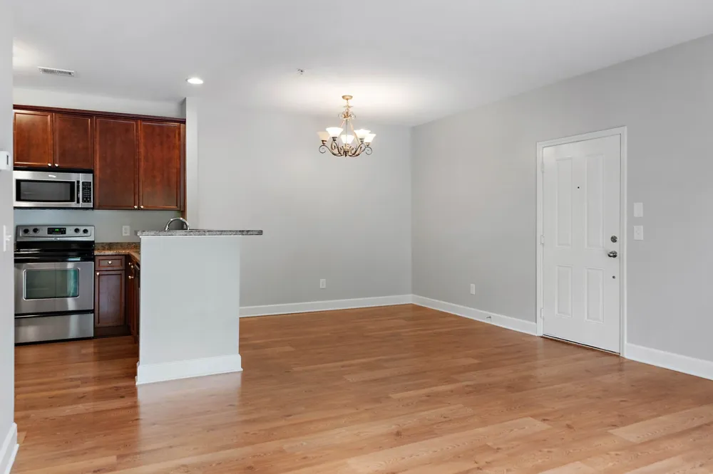 8221 Lenox Creekside Dr #10 Antioch, TN 37013