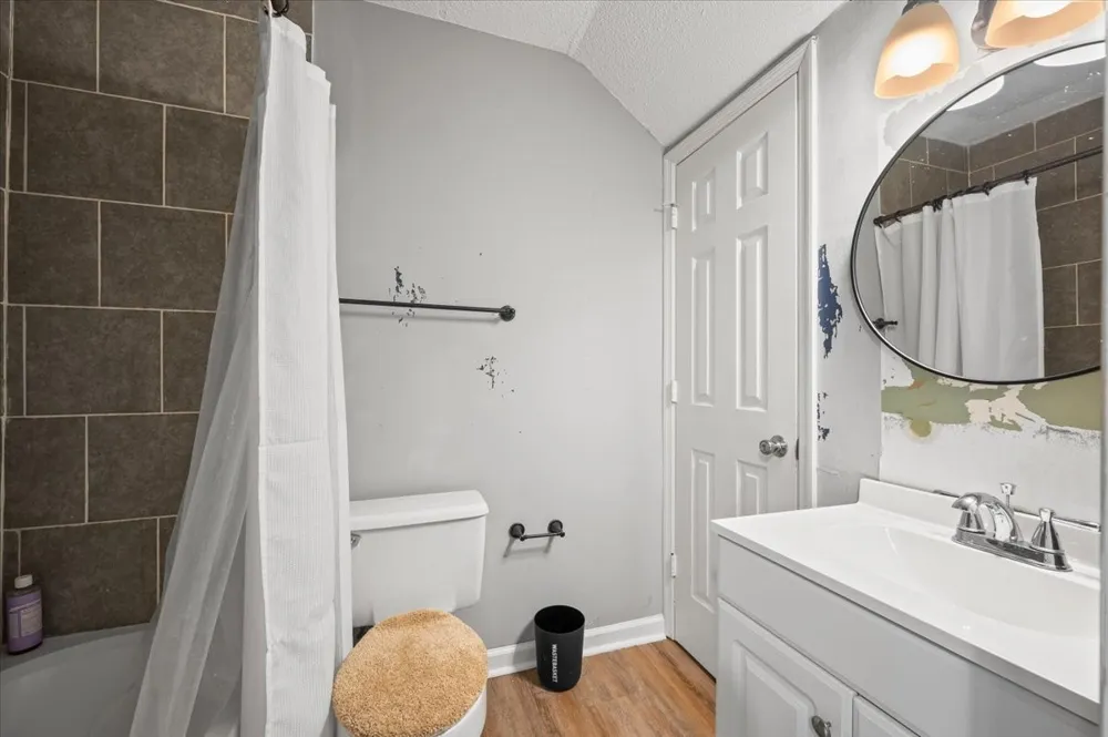 1119 Waggoner Ct W Nashville, TN 37214