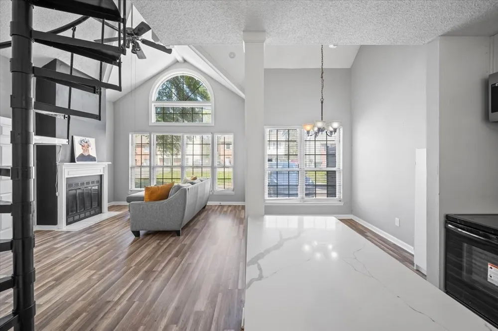 1119 Waggoner Ct W Nashville, TN 37214