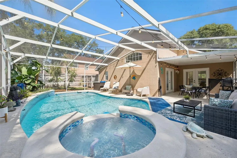 1038 ROYAL OAKS DRIVE Apopka, FL 32703