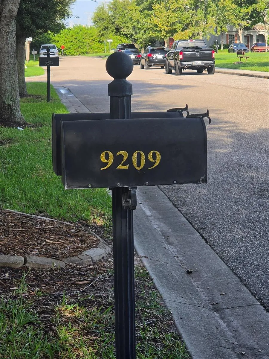 9209 ENGLISH OAKS LANE Riverview, FL 33578