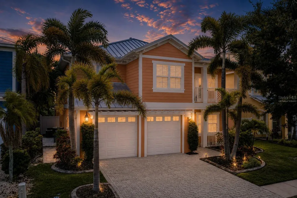 6411 GRENADA ISLAND AVENUE Apollo Beach, FL 33572