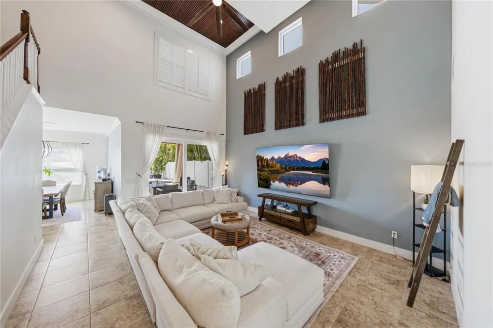 6411 GRENADA ISLAND AVENUE Apollo Beach, FL 33572