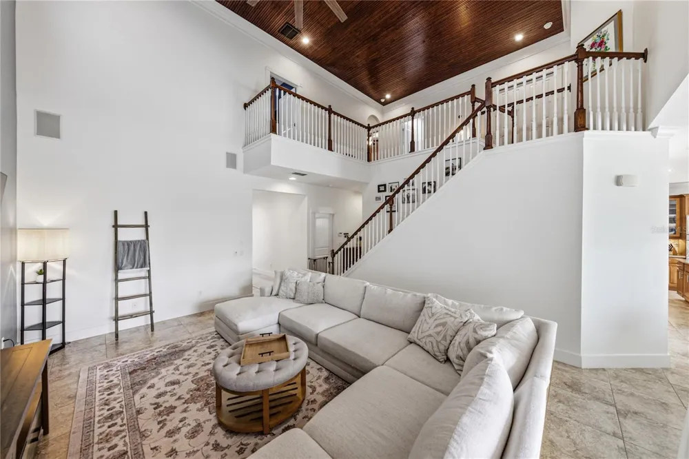 6411 GRENADA ISLAND AVENUE Apollo Beach, FL 33572