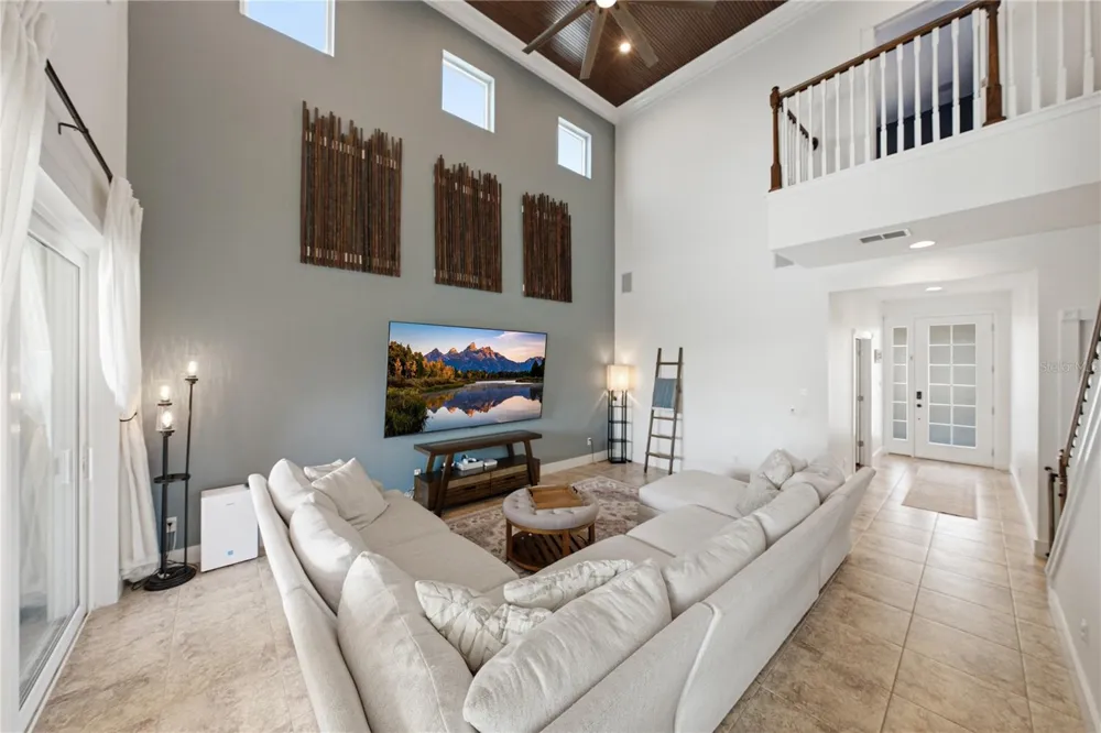 6411 GRENADA ISLAND AVENUE Apollo Beach, FL 33572