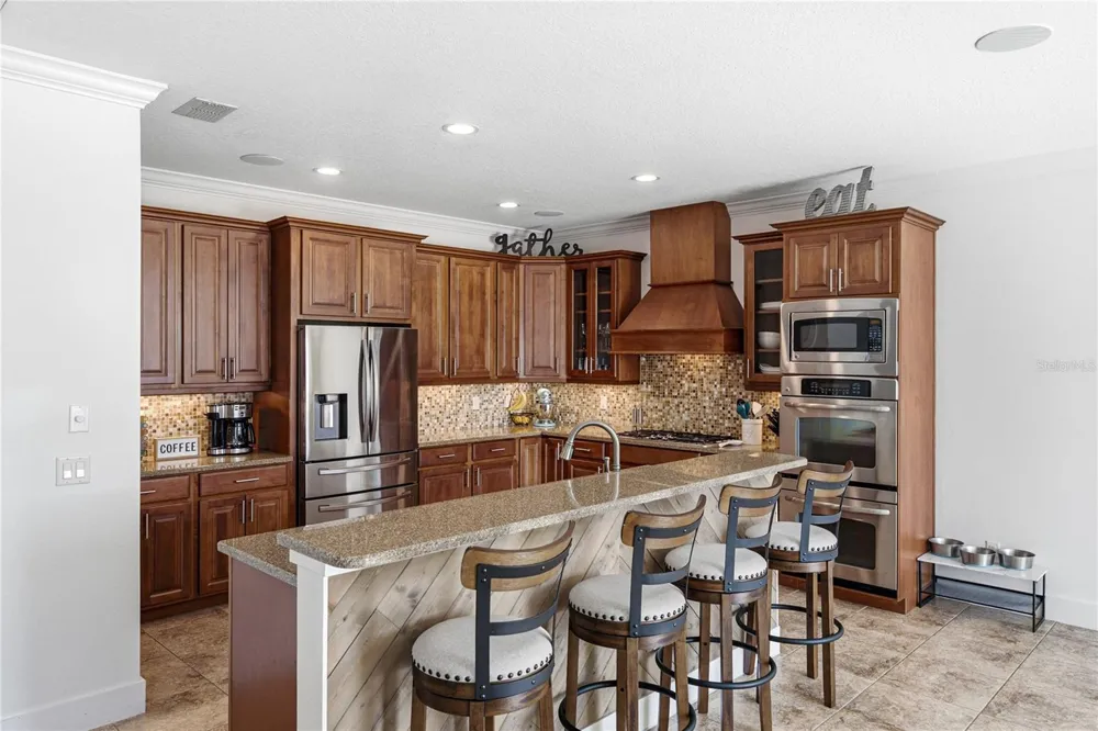 6411 GRENADA ISLAND AVENUE Apollo Beach, FL 33572