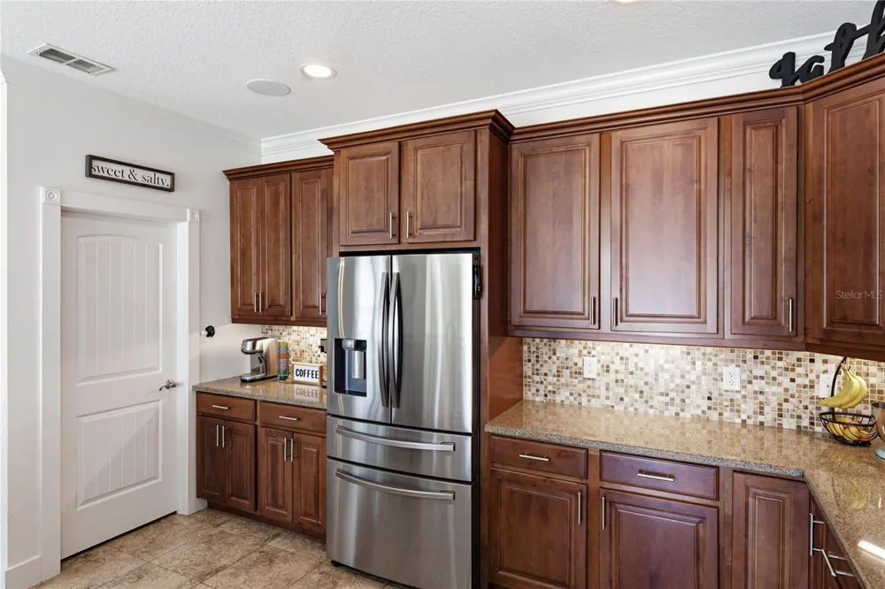 6411 GRENADA ISLAND AVENUE Apollo Beach, FL 33572