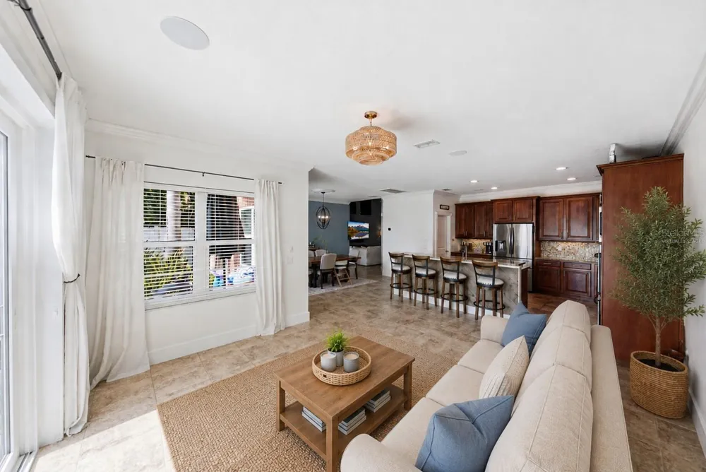 6411 GRENADA ISLAND AVENUE Apollo Beach, FL 33572