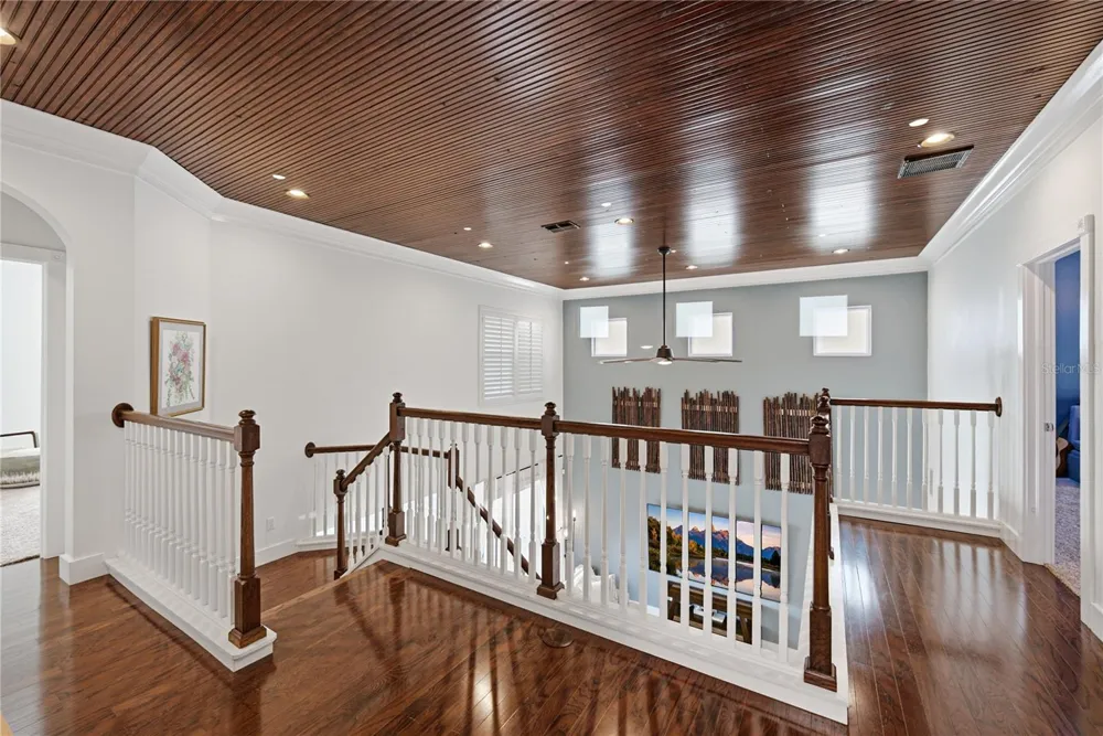 6411 GRENADA ISLAND AVENUE Apollo Beach, FL 33572