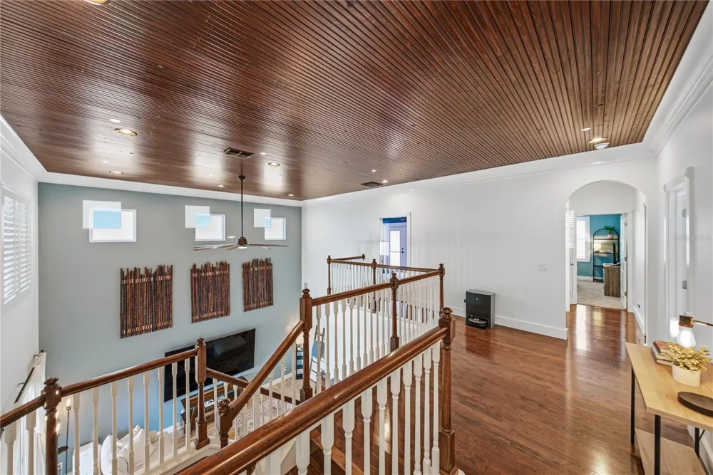 6411 GRENADA ISLAND AVENUE Apollo Beach, FL 33572
