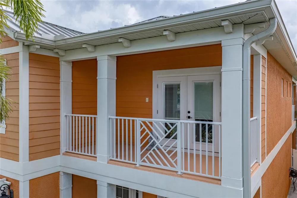 6411 GRENADA ISLAND AVENUE Apollo Beach, FL 33572