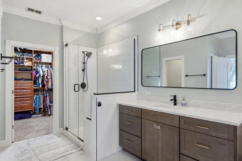 6411 GRENADA ISLAND AVENUE Apollo Beach, FL 33572