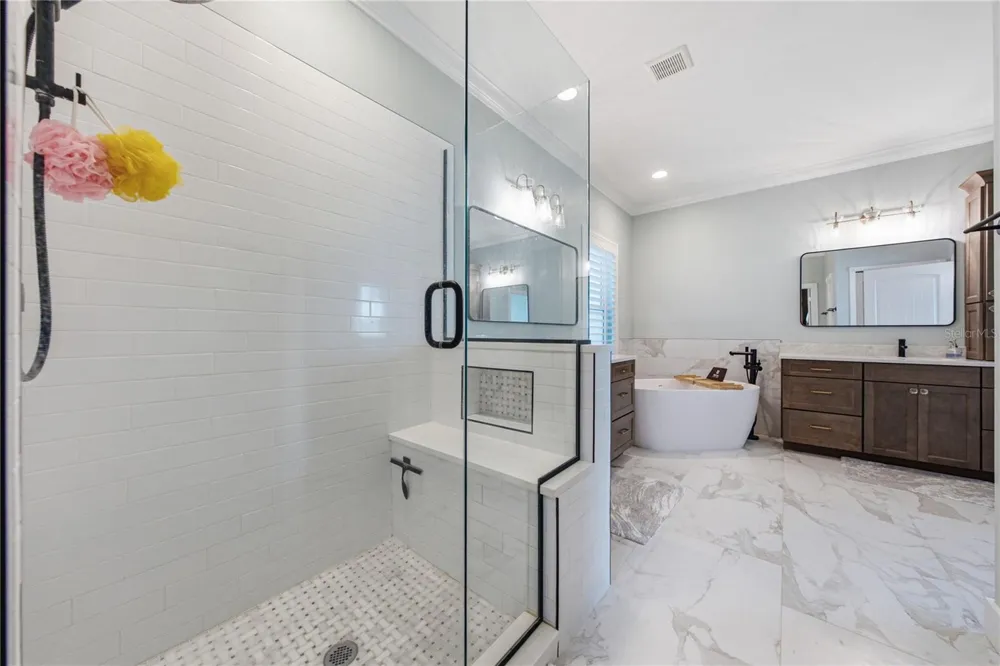 6411 GRENADA ISLAND AVENUE Apollo Beach, FL 33572