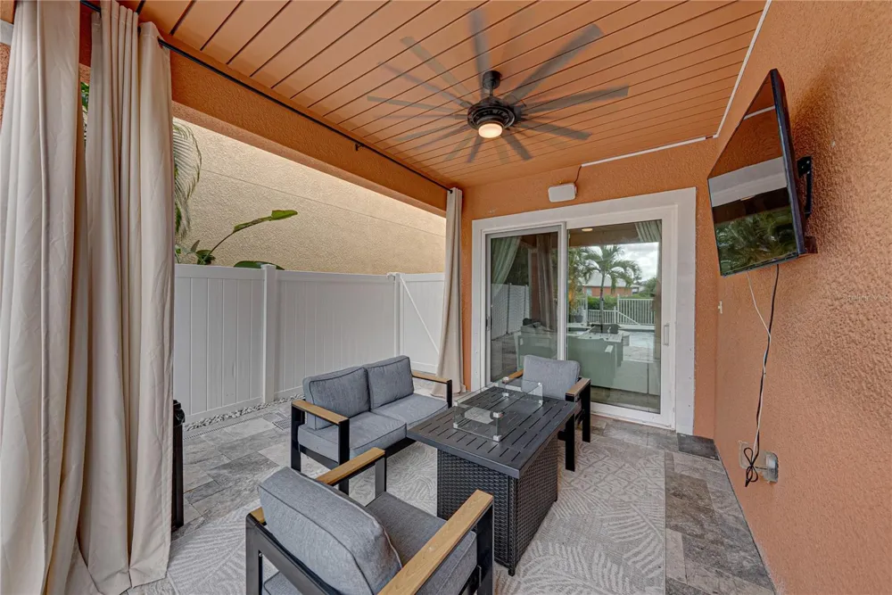 6411 GRENADA ISLAND AVENUE Apollo Beach, FL 33572