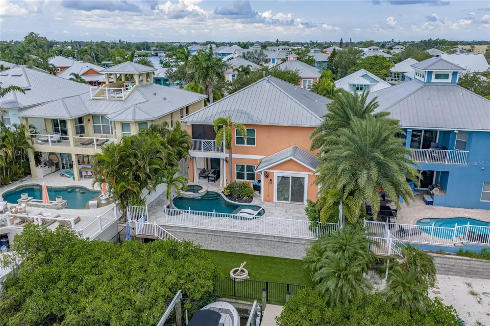 6411 GRENADA ISLAND AVENUE Apollo Beach, FL 33572