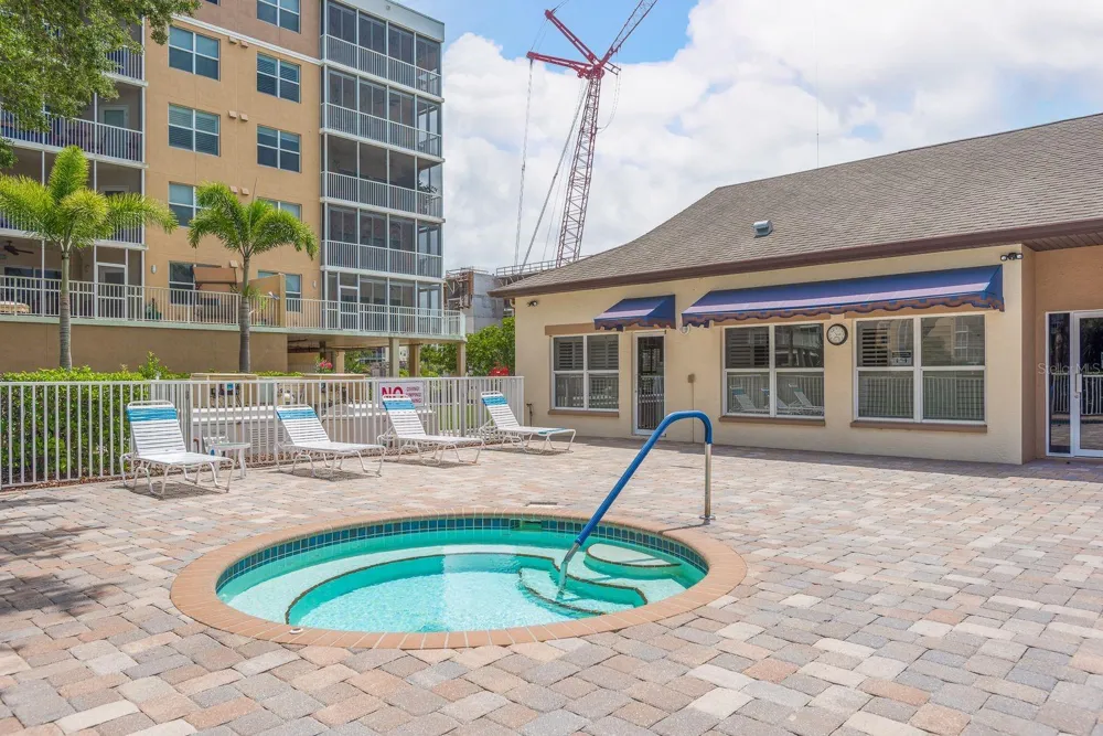 960 STARKEY ROAD #10304 Largo, FL 33771