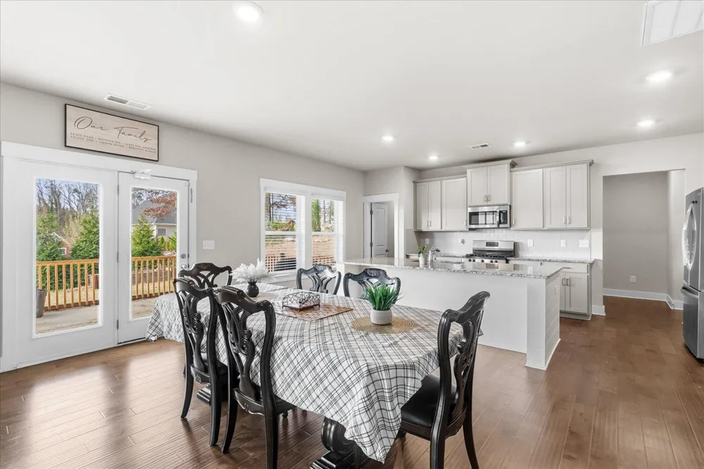 4742 Wellesley Drive Ooltewah, TN 37363