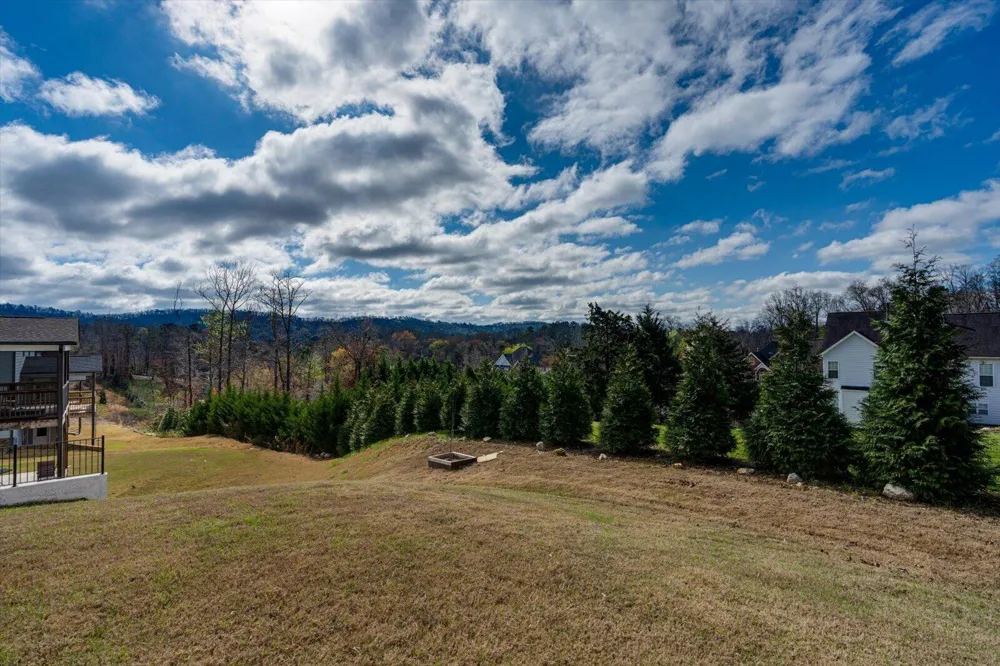 4742 Wellesley Drive Ooltewah, TN 37363
