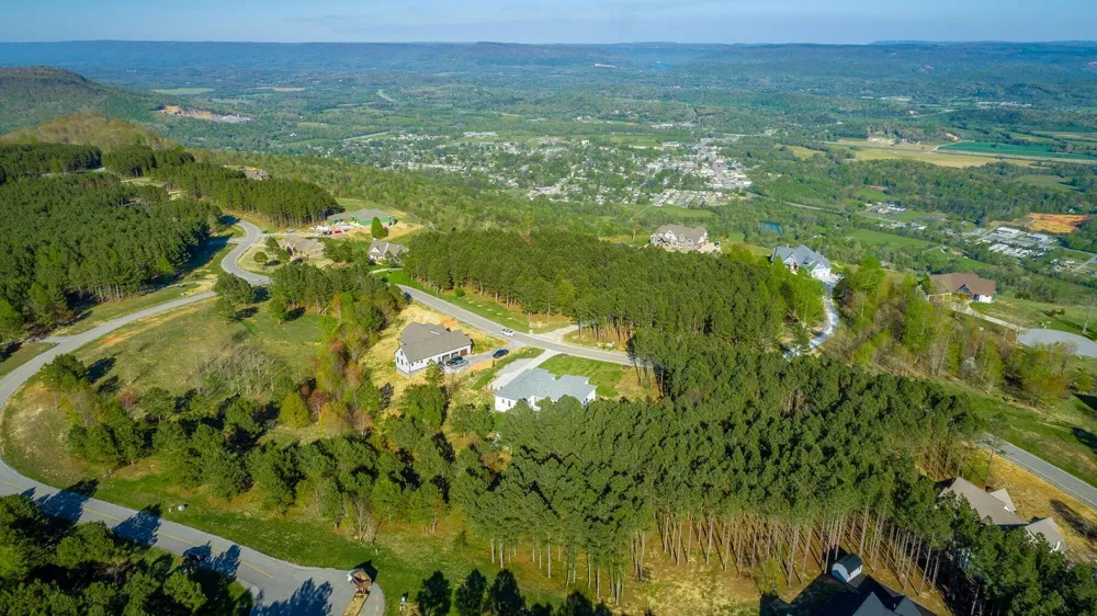 285 Pioneer Road Jasper, TN 37347