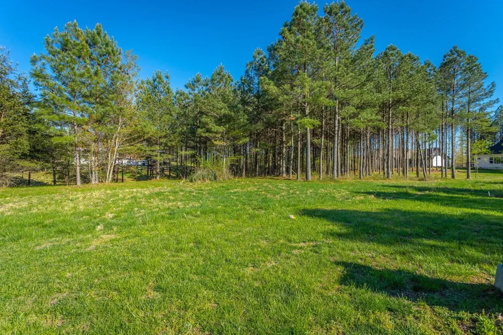 285 Pioneer Road Jasper, TN 37347