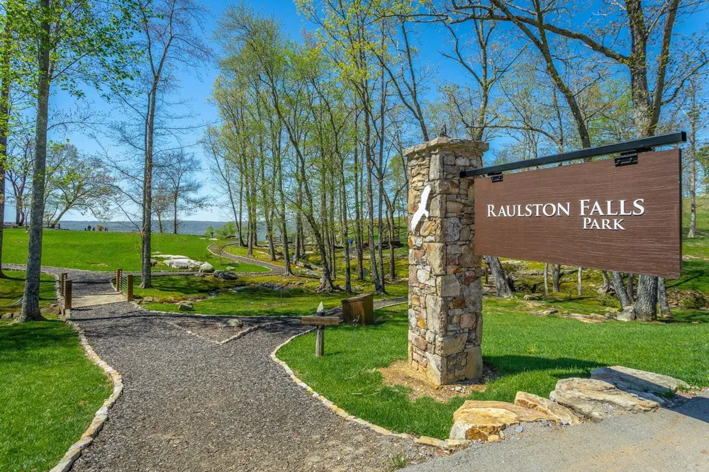 285 Pioneer Road Jasper, TN 37347