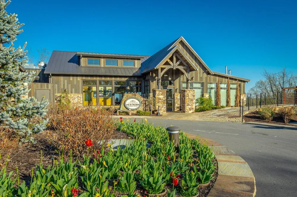 285 Pioneer Road Jasper, TN 37347