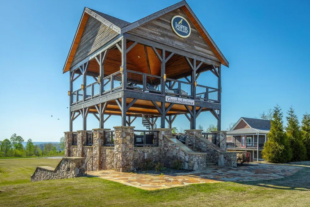 285 Pioneer Road Jasper, TN 37347
