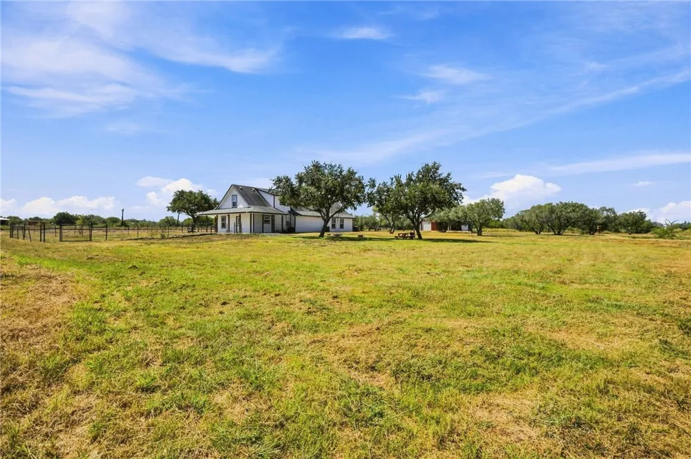 4629 Chuckwagon Robstown, TX 78380