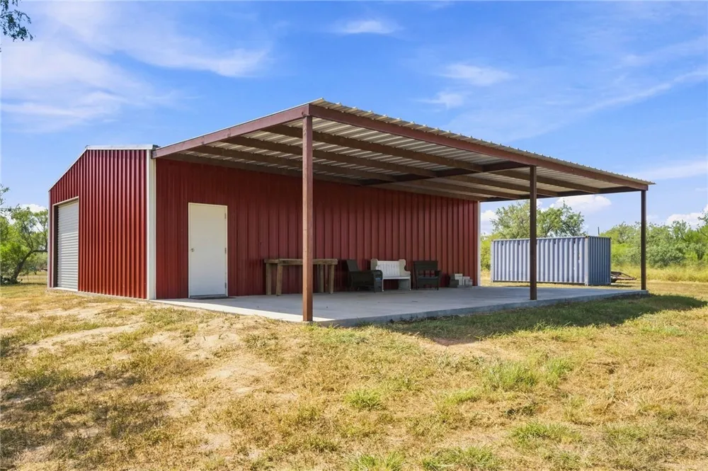 4629 Chuckwagon Robstown, TX 78380