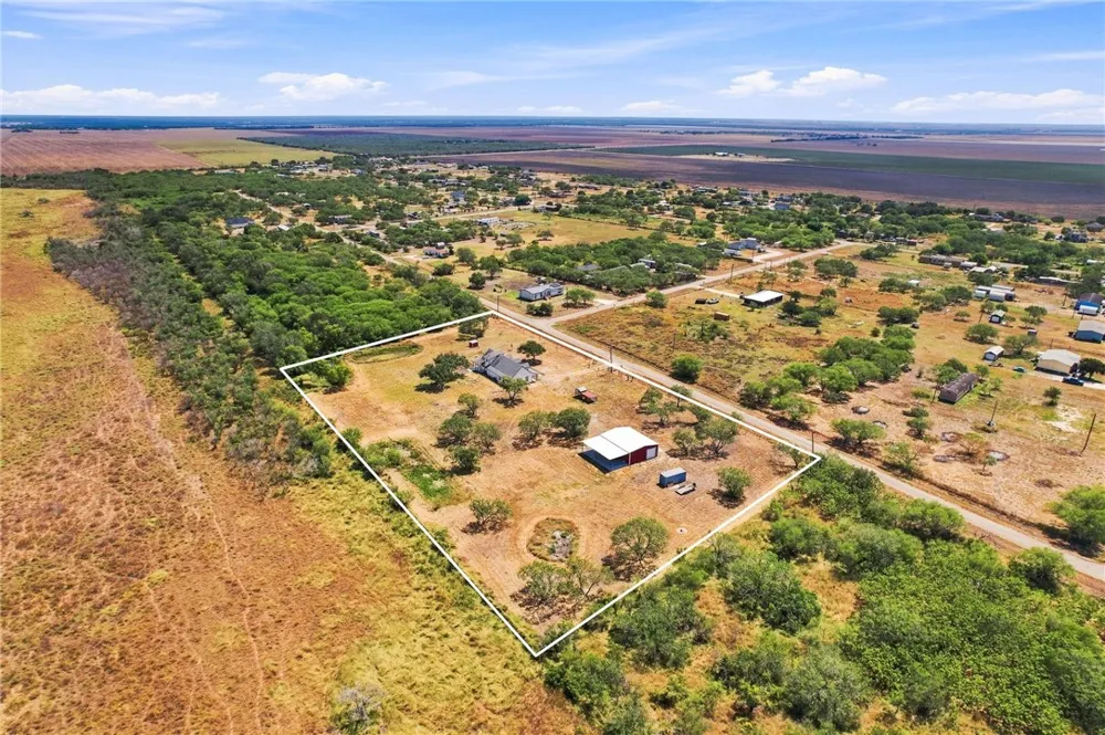 4629 Chuckwagon Robstown, TX 78380