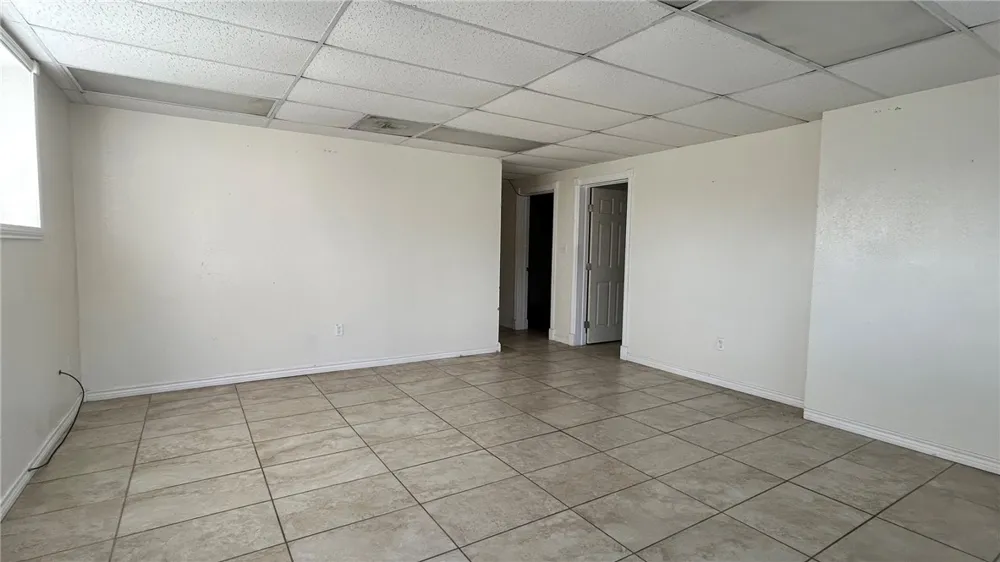 2738 Dallas Avenue Ingleside, TX 78362