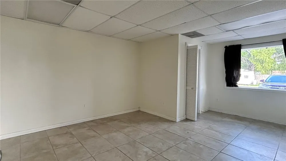 2738 Dallas Avenue Ingleside, TX 78362