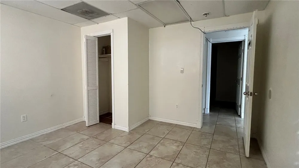 2738 Dallas Avenue Ingleside, TX 78362