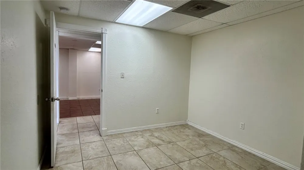 2738 Dallas Avenue Ingleside, TX 78362