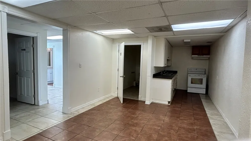 2738 Dallas Avenue Ingleside, TX 78362