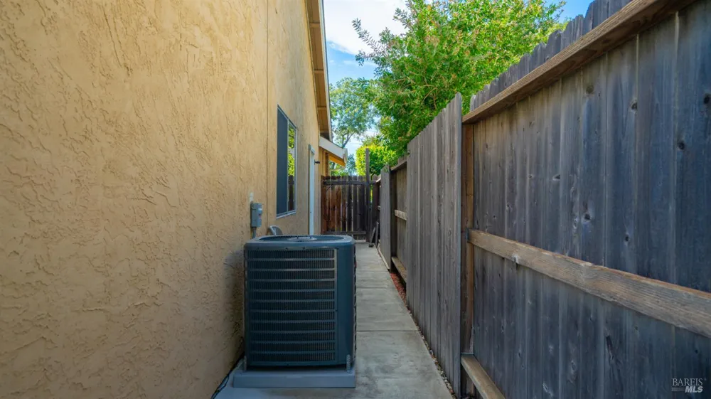 848 Arbor Oaks Drive Vacaville, CA 95687