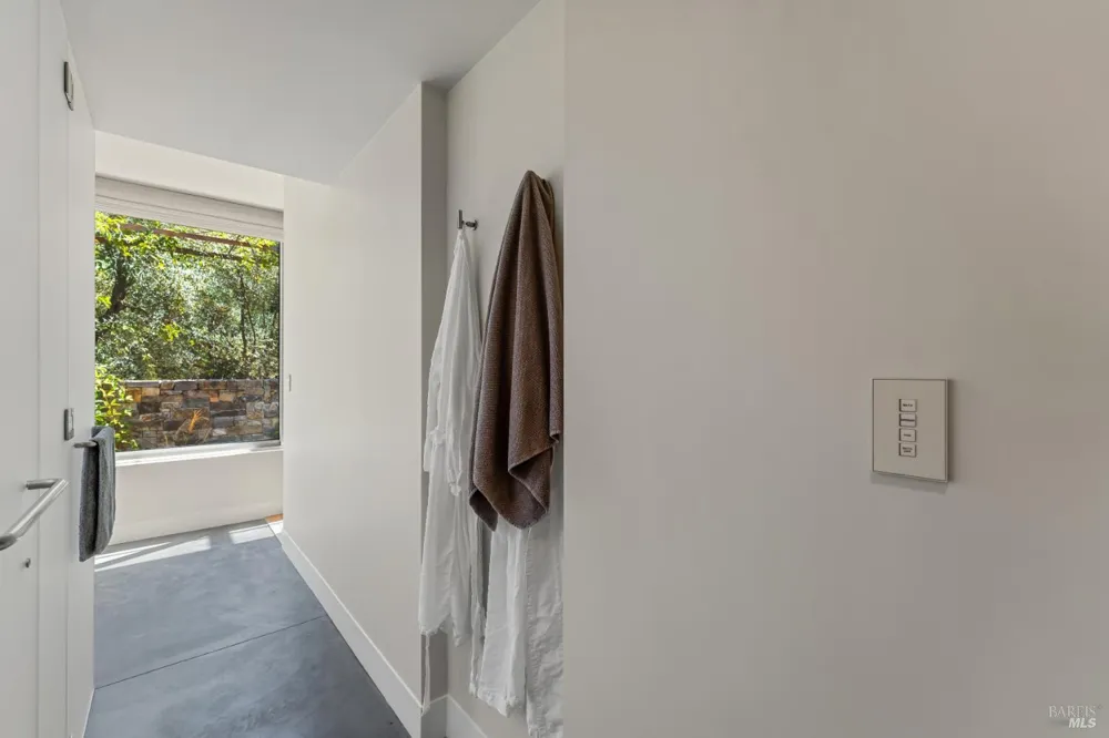 3027 Vichy Avenue Napa, CA 94558