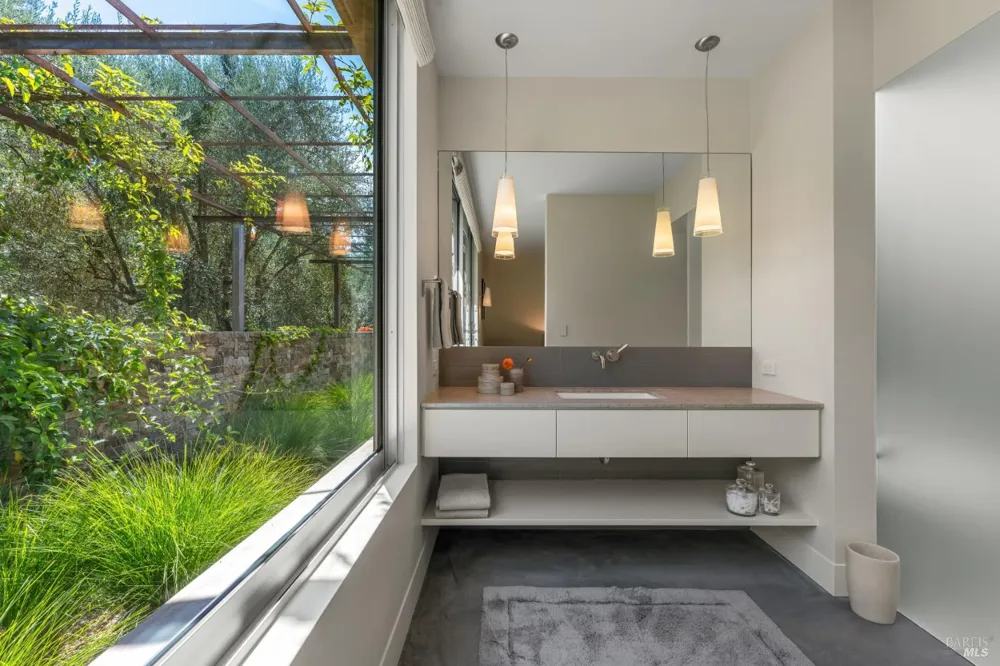 3027 Vichy Avenue Napa, CA 94558