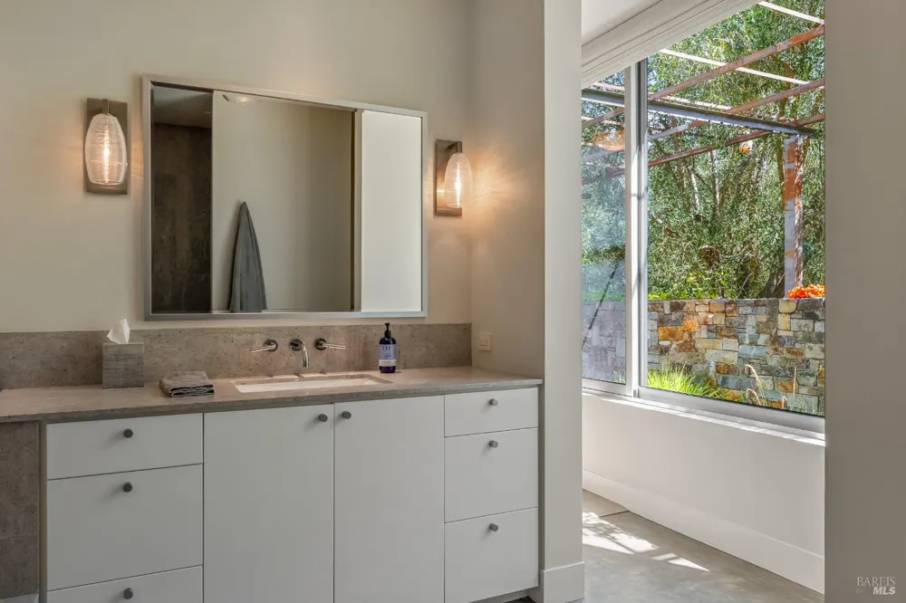 3027 Vichy Avenue Napa, CA 94558