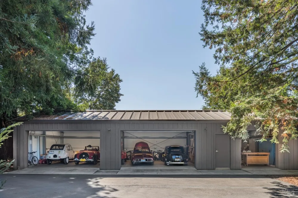 3027 Vichy Avenue Napa, CA 94558