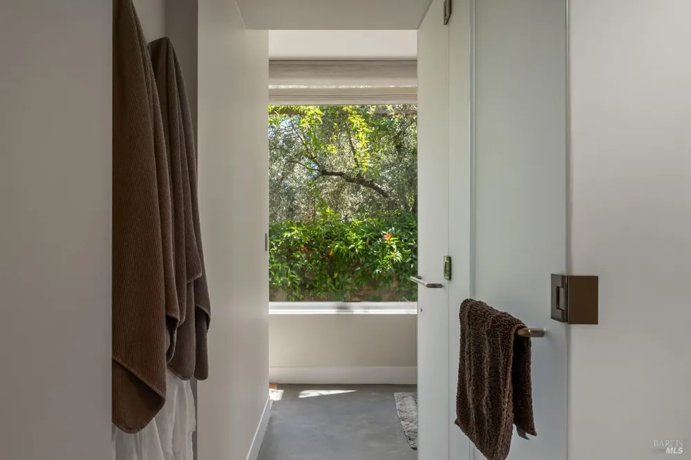 3027 Vichy Avenue Napa, CA 94558