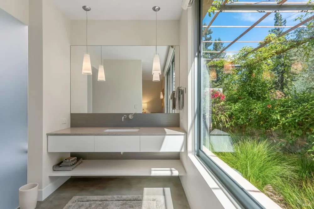 3027 Vichy Avenue Napa, CA 94558