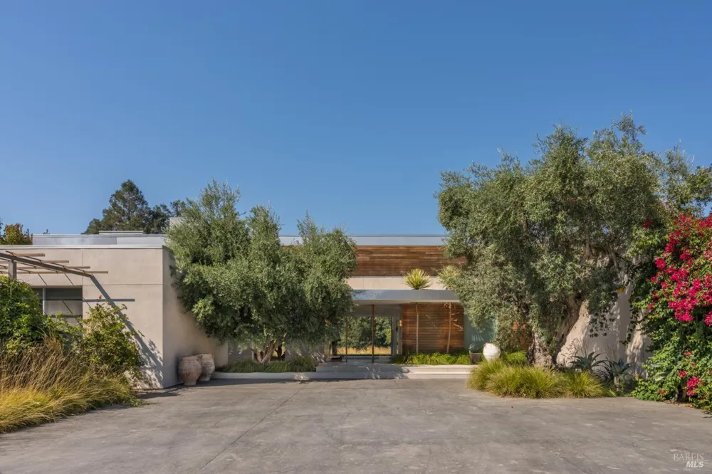 3027 Vichy Avenue Napa, CA 94558