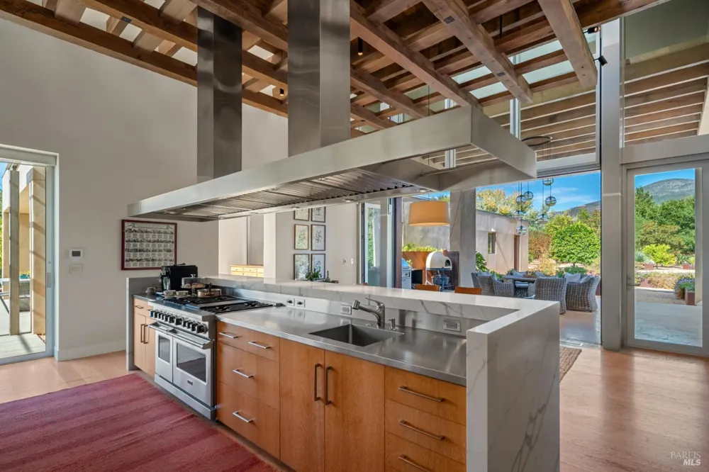 3027 Vichy Avenue Napa, CA 94558