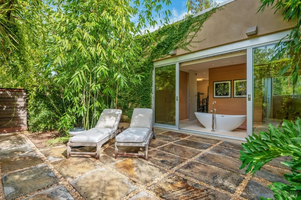 3027 Vichy Avenue Napa, CA 94558