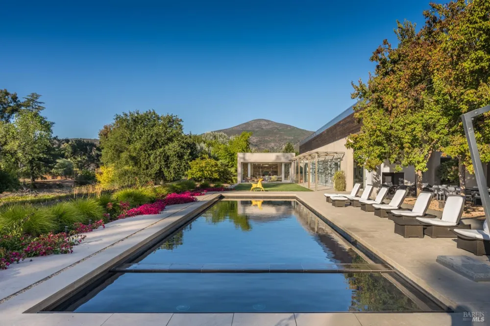 3027 Vichy Avenue Napa, CA 94558
