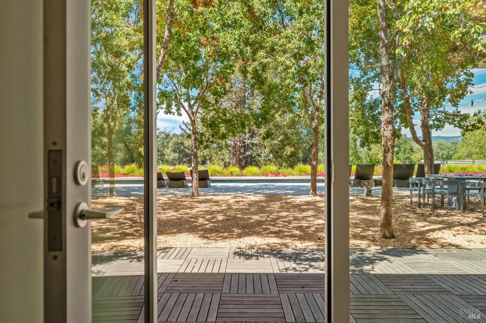 3027 Vichy Avenue Napa, CA 94558