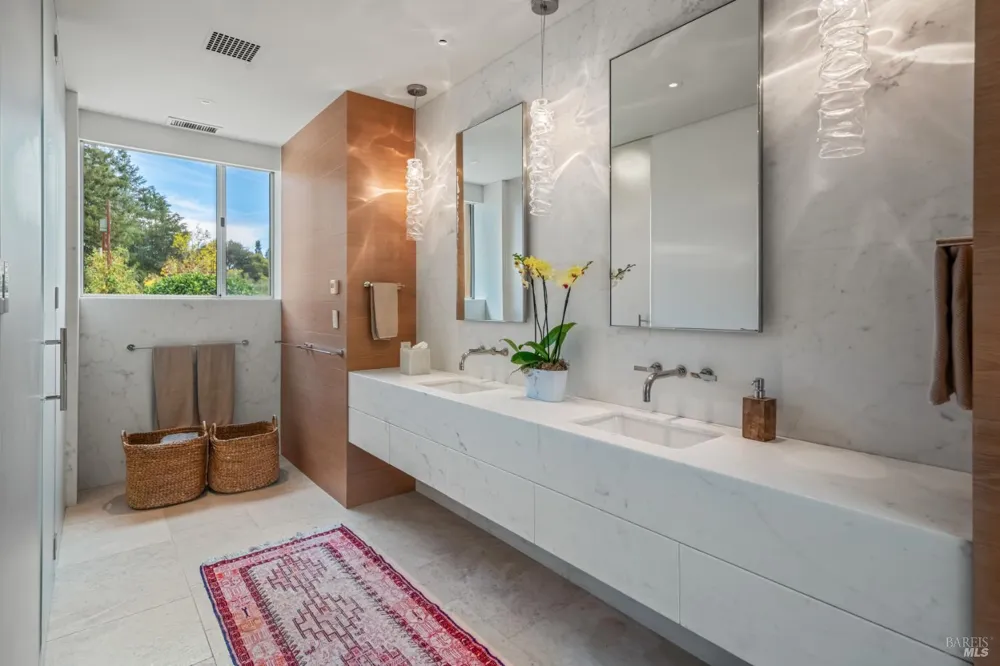 3027 Vichy Avenue Napa, CA 94558