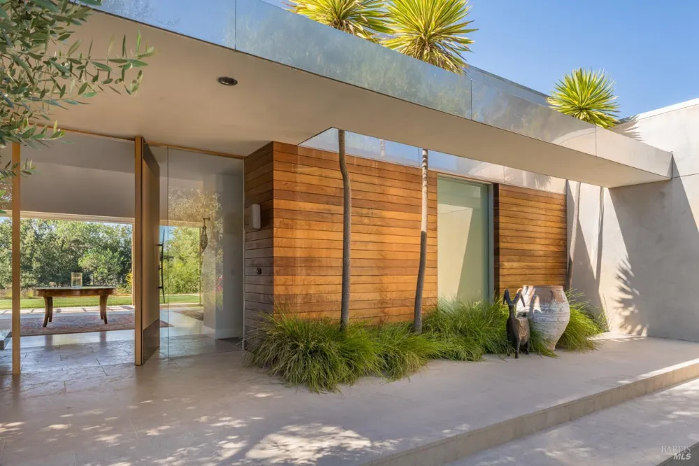 3027 Vichy Avenue Napa, CA 94558